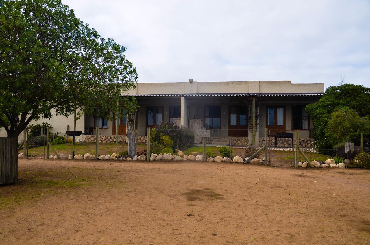 The Stables Cottages Langebaan Exterior photo